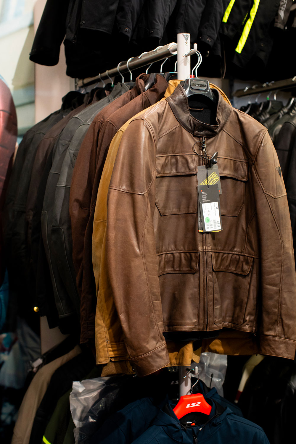 Motoshopping Bosetti – Vendita Caschi e Abbigliamento Motoshopping Bosetti - Vendita Caschi e Abbigliamento