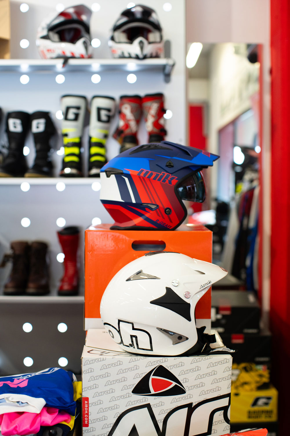Motoshopping Bosetti – Vendita Caschi e Abbigliamento Motoshopping Bosetti - Vendita Caschi e Abbigliamento