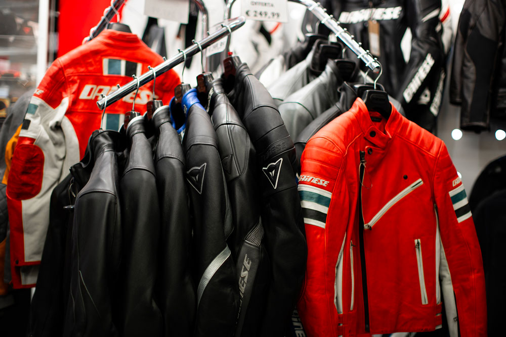 Motoshopping Bosetti – Vendita Caschi e Abbigliamento Motoshopping Bosetti - Vendita Caschi e Abbigliamento
