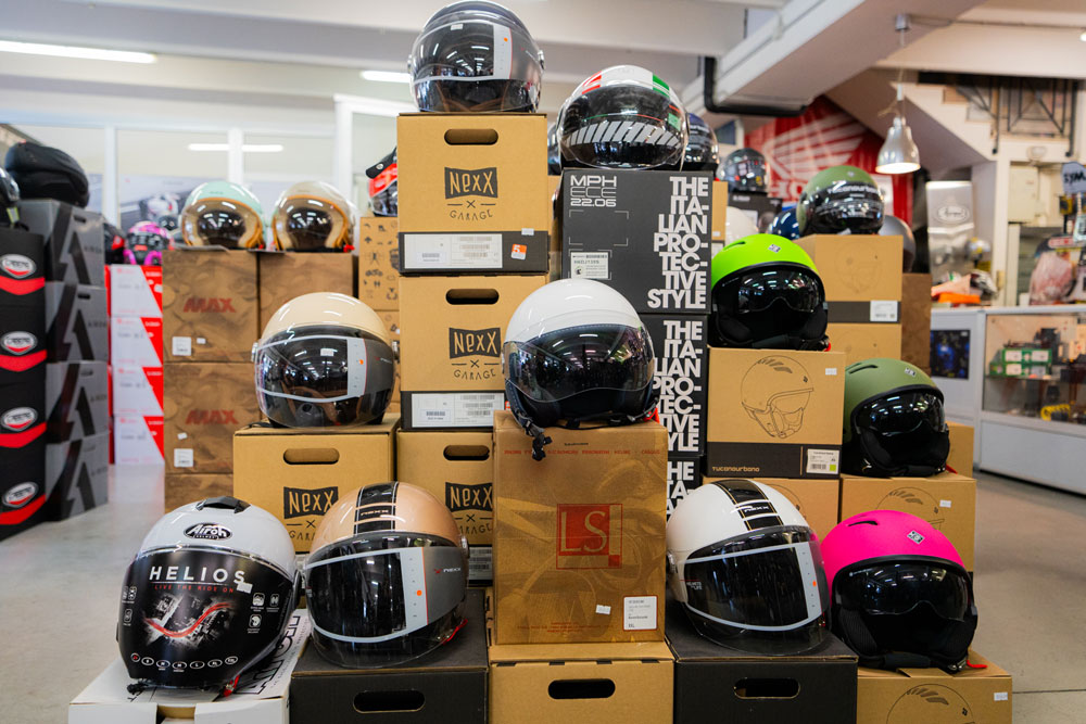 Motoshopping Bosetti – Vendita Caschi e Abbigliamento Motoshopping Bosetti - Vendita Caschi e Abbigliamento