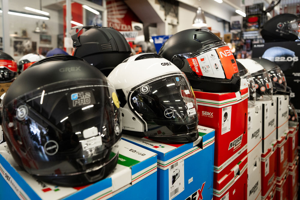 Motoshopping Bosetti – Vendita Caschi e Abbigliamento Motoshopping Bosetti - Vendita Caschi e Abbigliamento
