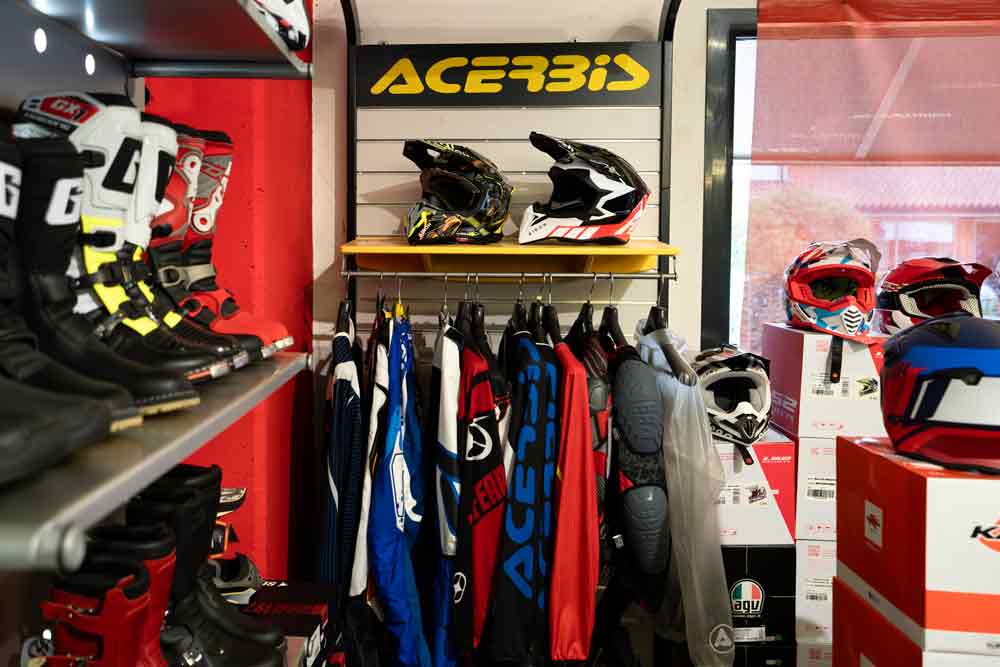 Motoshopping Bosetti - Abbigliamento e caschi